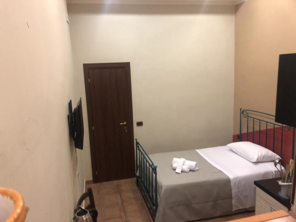 Roy Nel Cuore Di Napoli Hotel Exterior foto